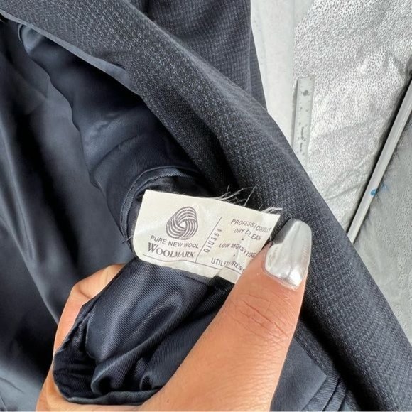 Hart Schaffner & Marx Navy Wool 2 Button Blazer - Picture 13 of 13